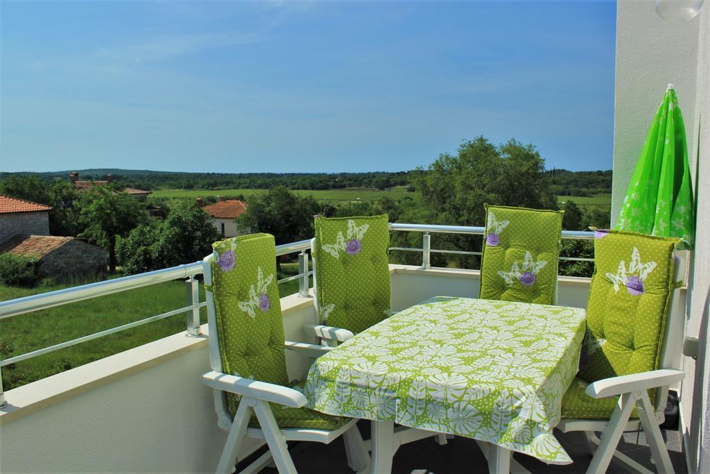 Apartment Eni Ровінь Екстер'єр фото